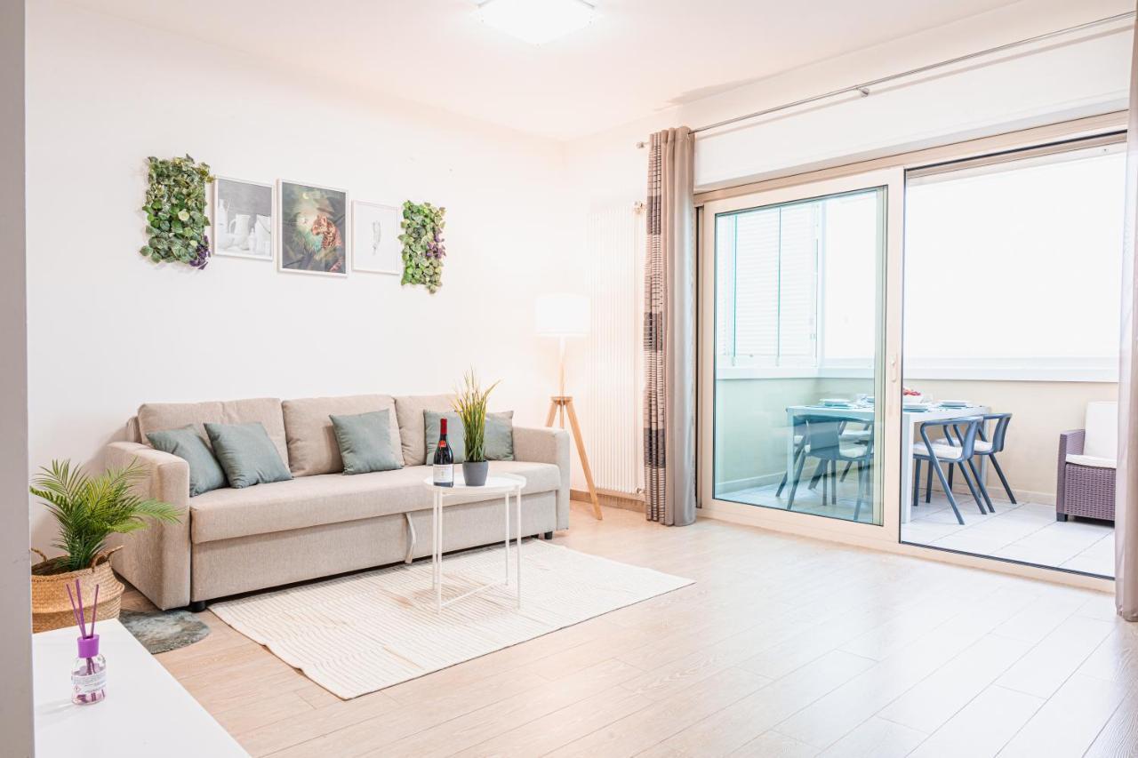 Apulialux - Elegant Apartment Con Netflix Bari Exteriér fotografie